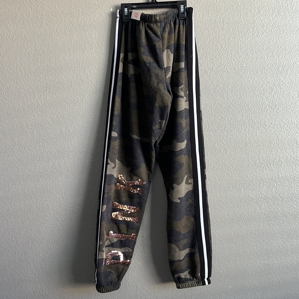 Victoria’s Secret Pink bling rose gold logo classic pants
